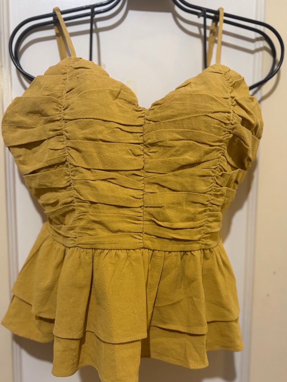 Essue Mustard Ruched Peplum Cami Top - Women - Picture 3 of 8